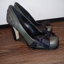 Heels By Zinc Size 8 1/2 - Forrest Green LEATHER!