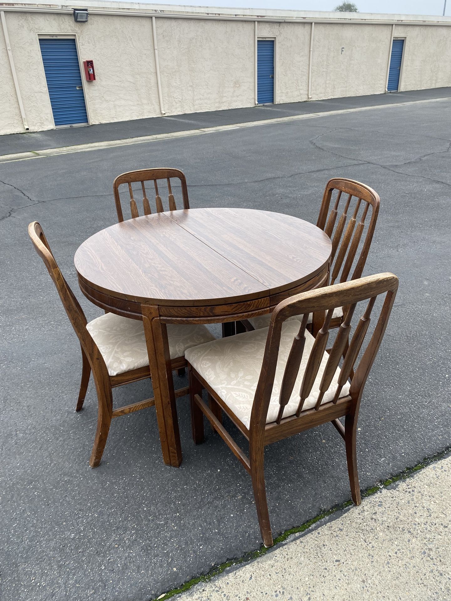 Dining Table Set