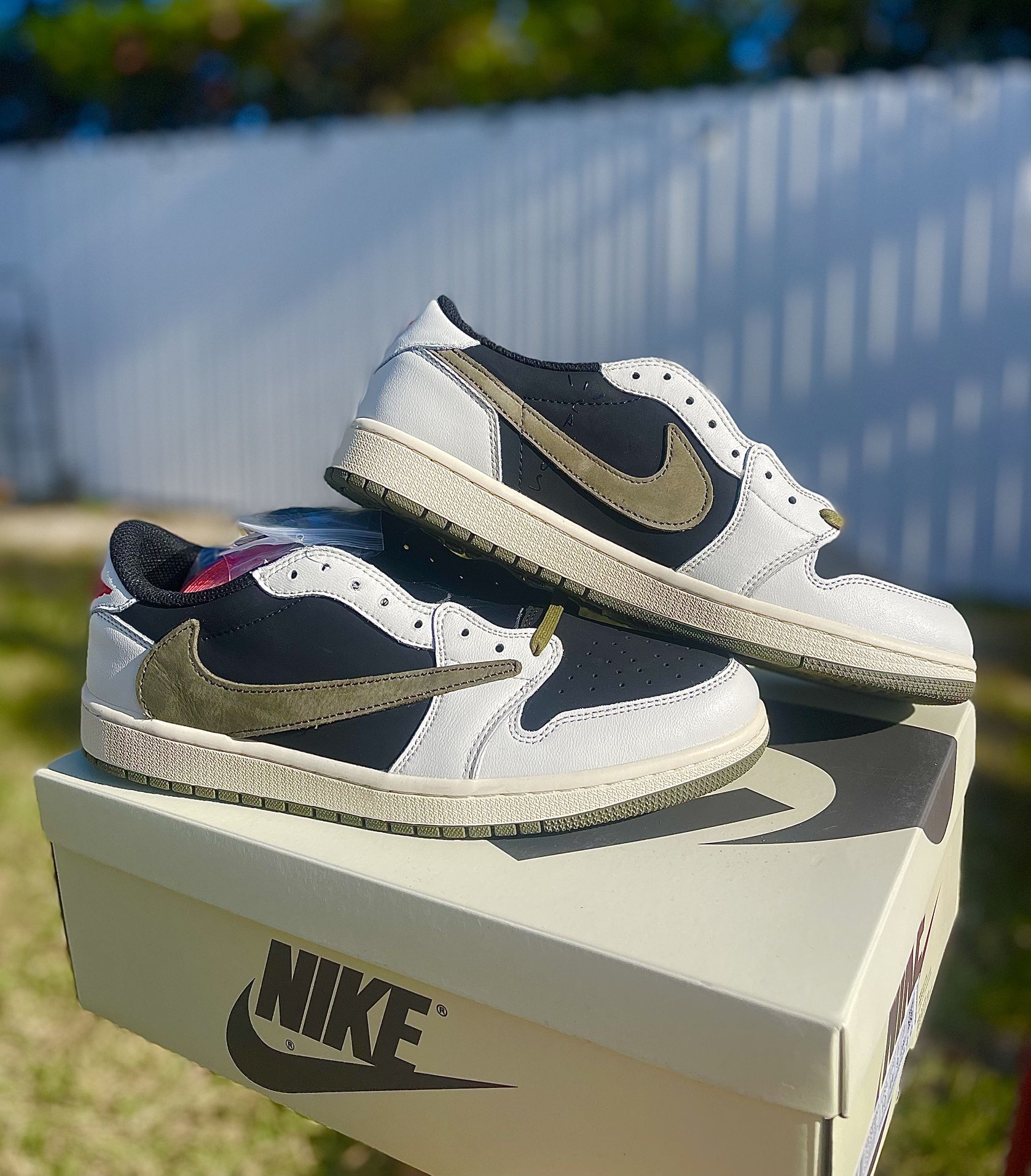 Jordan 1 Retro Low Travis Scott Olive