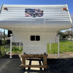 1990 Travel Lite 690 W