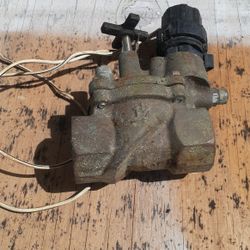 Sprinkler Valve Rainbird Brass 1 1/4 Inch