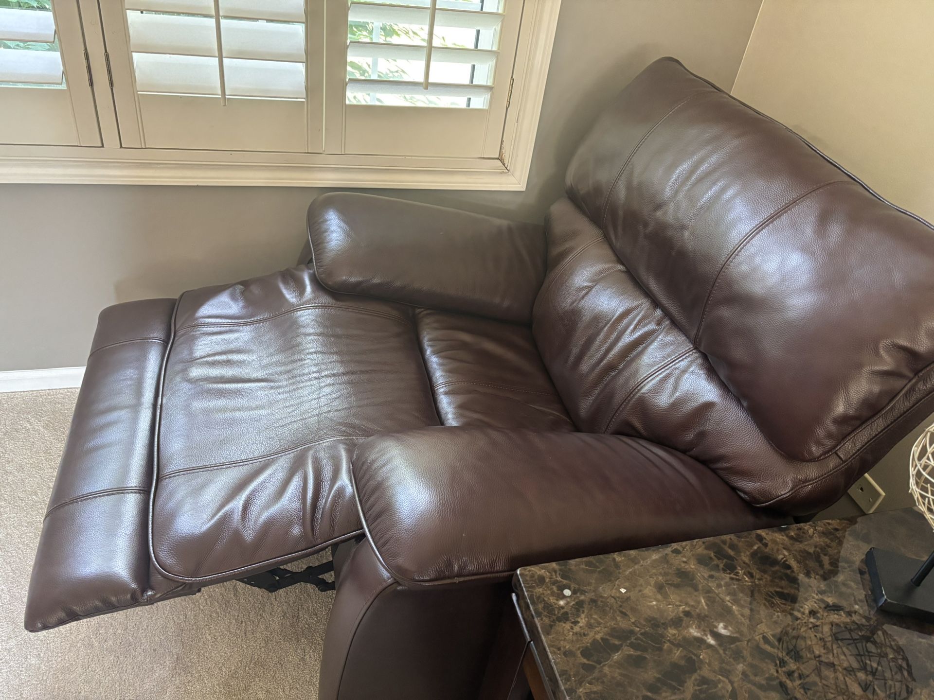 Leather Sofa For Sale In 600$