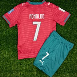 🇵🇹NEW PORTUGAL HOME WORLD CUP RONALDO KIDS SET! SIZE 20 ONLY LEFT!