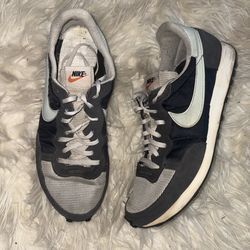 Men’s shoes size 11