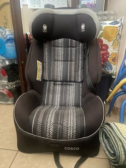 Black & Gray Cosco Kids Car Seat