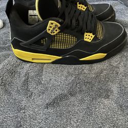 Jordan 4 Yellow Thunder 2012