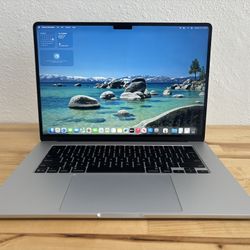 Brand New 2025 MacBook Air 15-inch Laptop with M4 Chip 256GB SSD Storage, 16GB Memory - Midnight. 