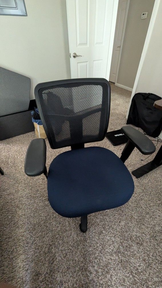 Office Chair - MUST BE GONE BY 07/02