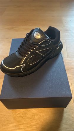 Dior b30’s Size 10
