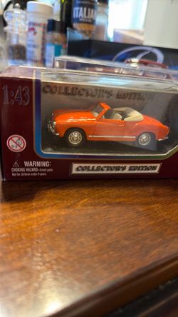 1:43 Scale Collector's Edition Die-Cast Convertible Car