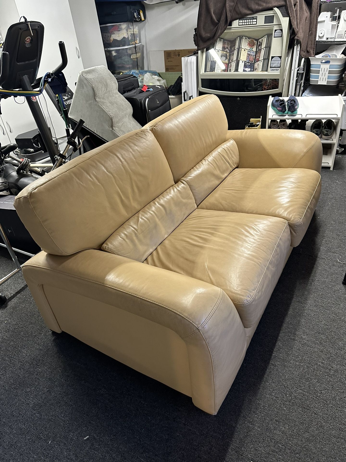 Very Good Condition Sofa Leather