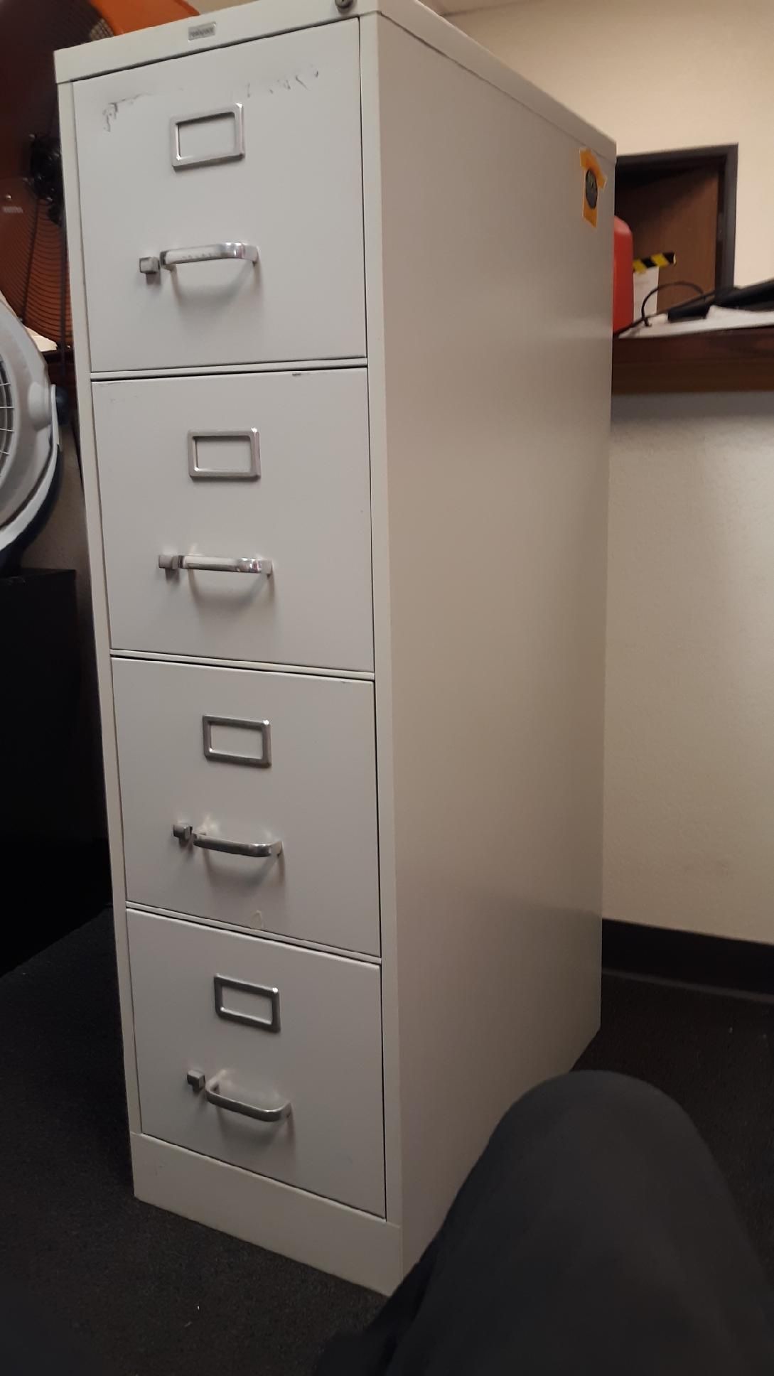 4 Drawer Light filing cabinet !