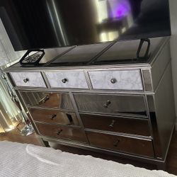 Mirror Dresser