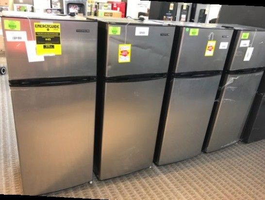 Thomson 7.5 Cu ft Top Freezer Refrigerators for Sale in Phoenix, AZ -  OfferUp