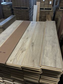 Flash Sale Laminated Flooring 200 up to 1,500SQFT +