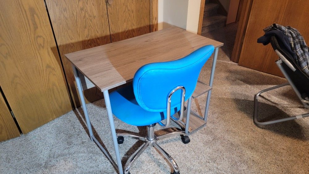 Student Desk & Chair
