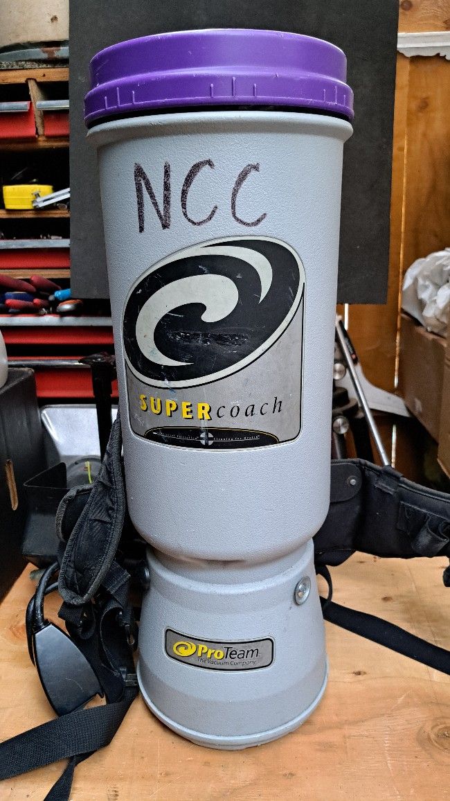 Commercial Vacuum No Hose 