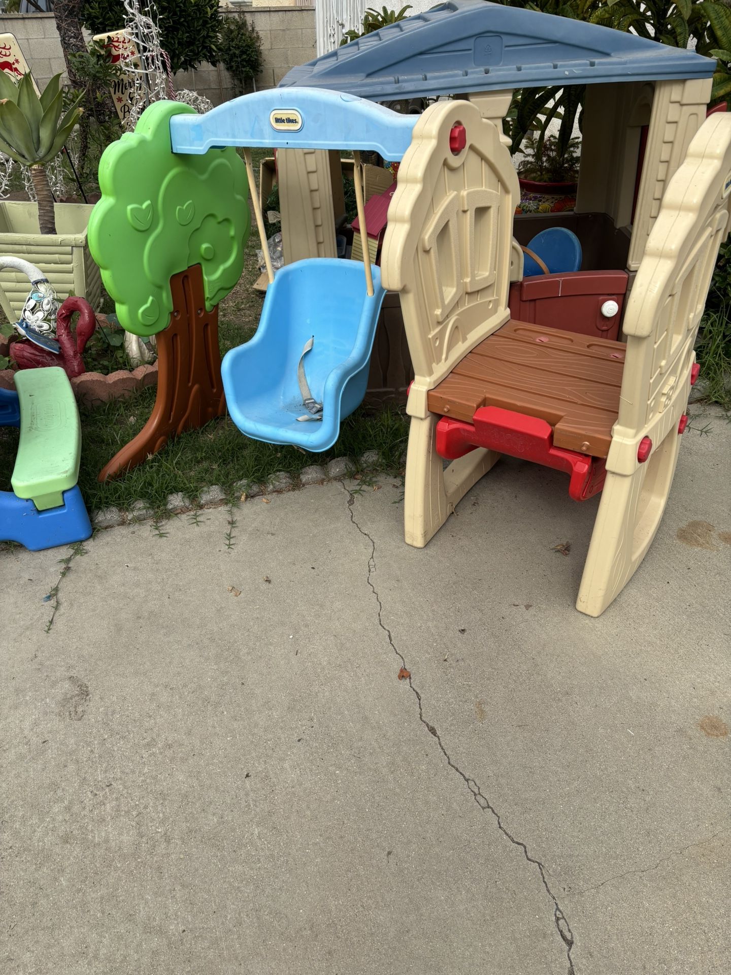 Children Play House N Swing Set N Play Desk