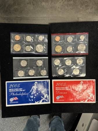 2005 U.S. Mint Set in OGP --WHOPPING 22 MINT STATE COINS!