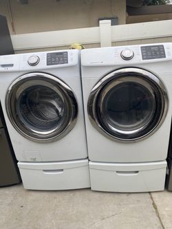 Samsung Washer & Gas Dryer Set Red Metallic- looks Like New For Sale: Samsung Washer and Dryer Set Red Metallic Large capacity Gas dryer Electric wa