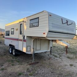 R.V trailer /fift weeler