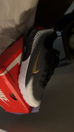 Size 7  Nike
