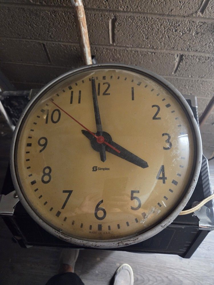 Old School Clock