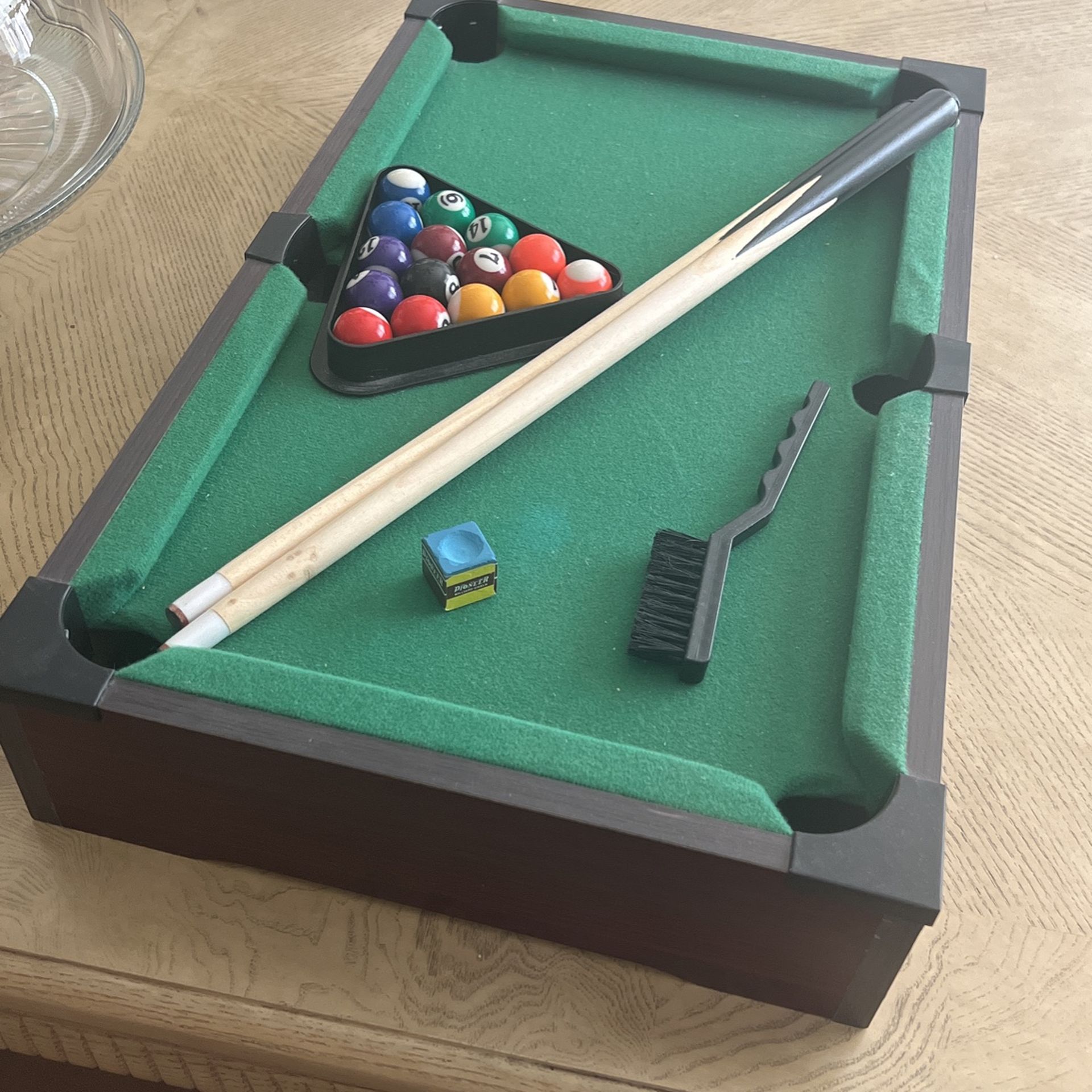 Mini Pool table