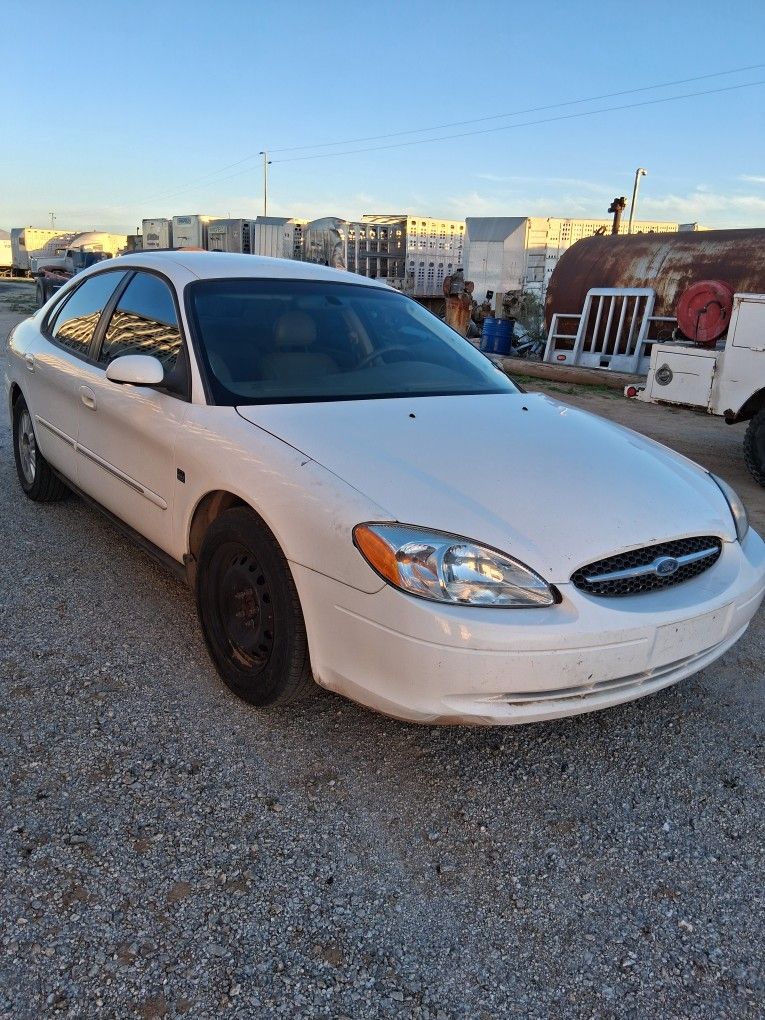 Ford Taurus