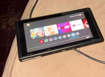 NINTENDO SWITCH FIRST GEN (NO JOY CONs)