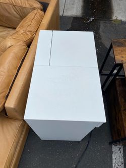A Makeup desk