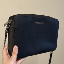 Micheal Kors Crossbody Bag Silver