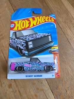 2025 Hot Wheels 1:64 - 83 Chevy Silverado - Truckin' Along - Black Widow