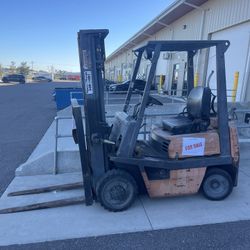 Forklift 