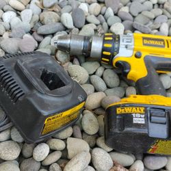 Dewalt 18v XRP Hammer Drill