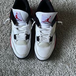 Jordan 4s