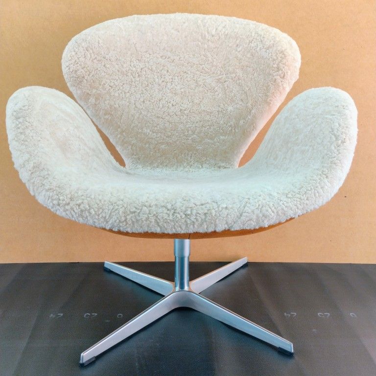 Arne Jacobsen Limited Edition Shearling and Suede Swan Chair - Details In The Description