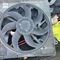 JEEP WRANGLER ORIGINAL 3.6  COOLING  FAN    EXCELLENT CONDITION 