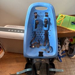 Thule Yepp 2 Maxi Rack-Mounted Bike Seat: $100