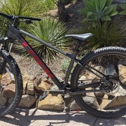 Trek Bicycle Marlin 5 Dark Charcoal