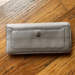 Marc Jacobs Leather Beige Wallet 