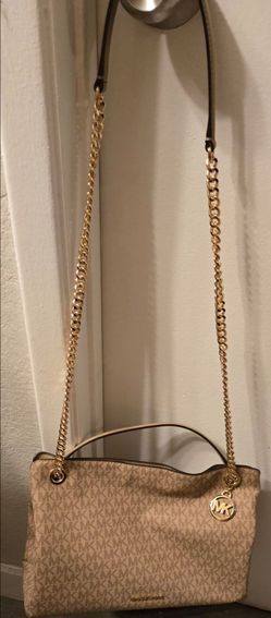 Medium Authentic Michael Kors Purse