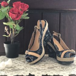 UGG W  Noella 1001171 W/DBL     7 1/2