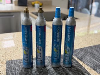 SodaStream CO₂ Cylinders (4 Total) – Mix of Full & Empty