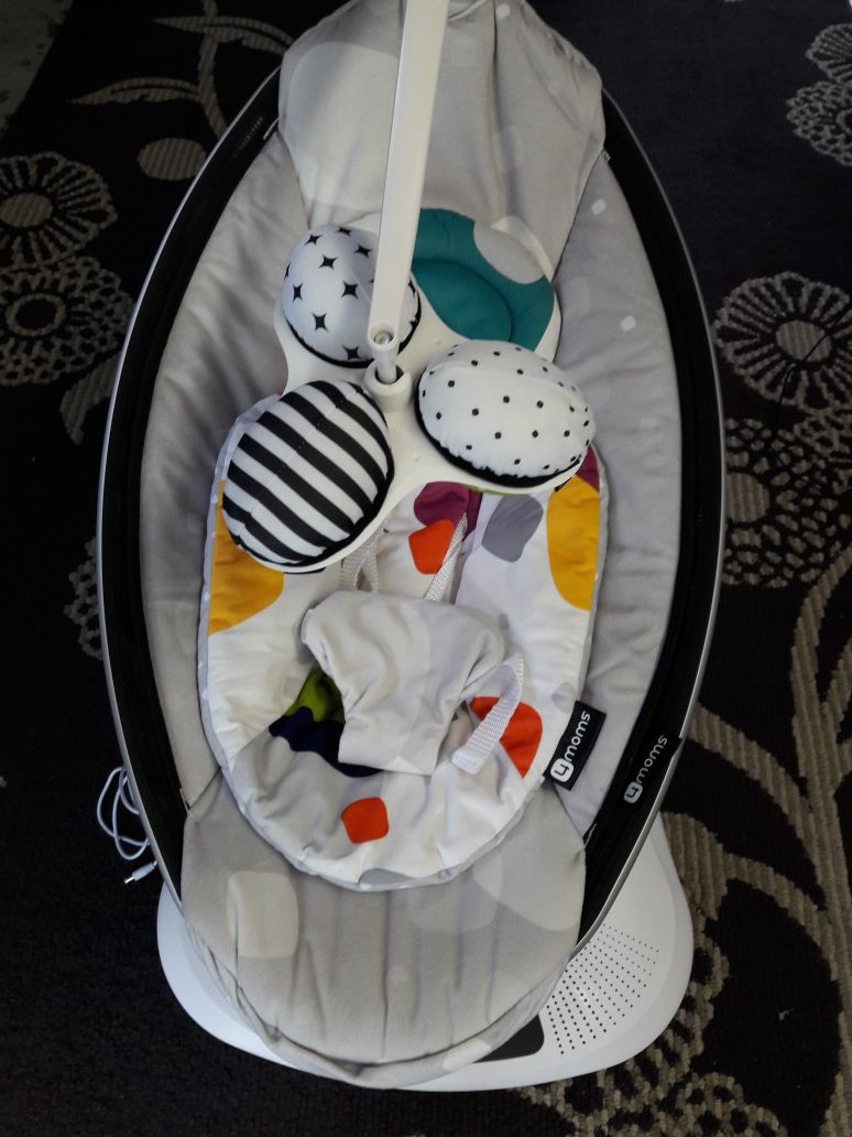Swing Mamaroo in excellent condition