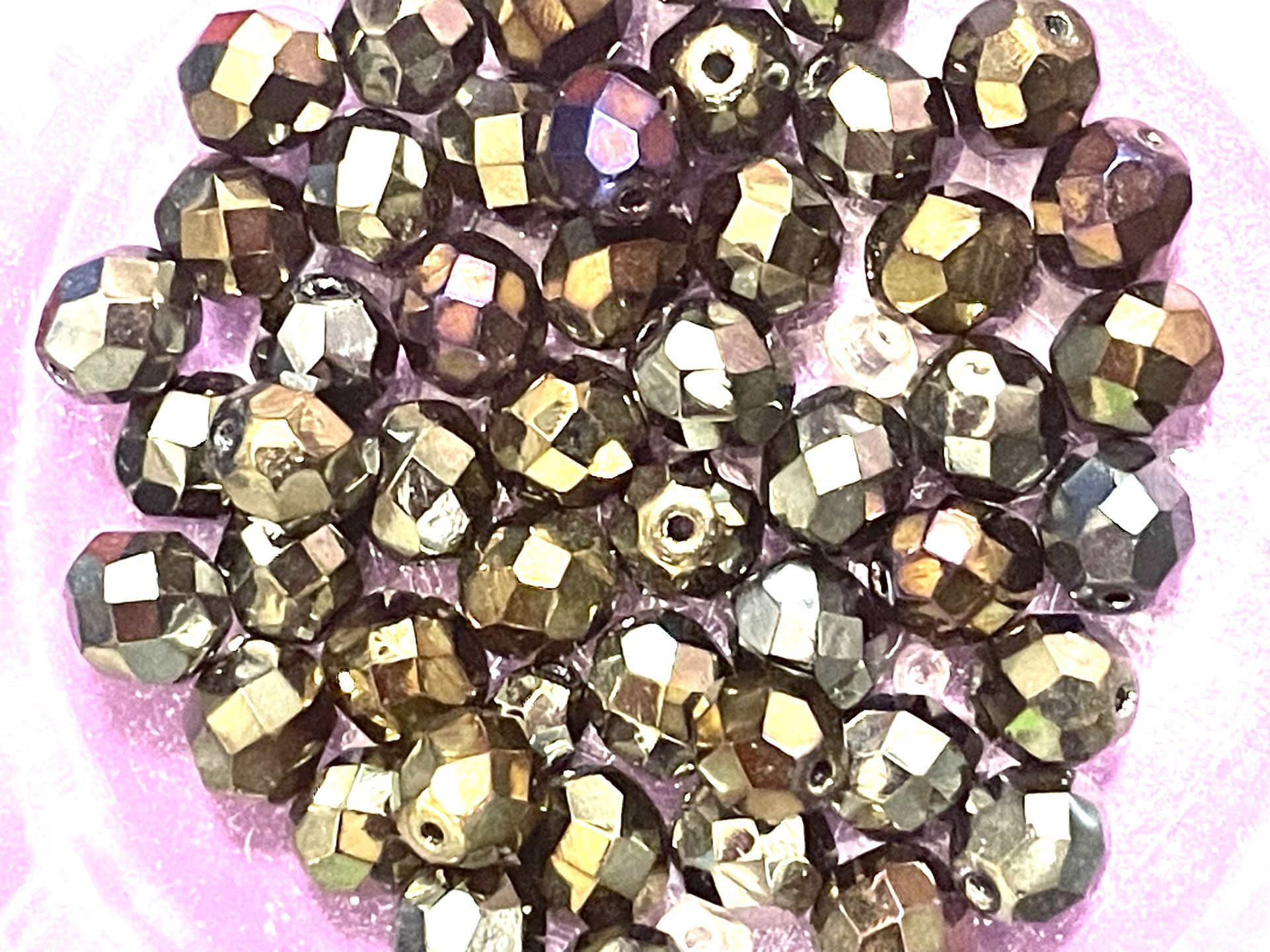 Lot Of Faceted Glass 8mm Beads