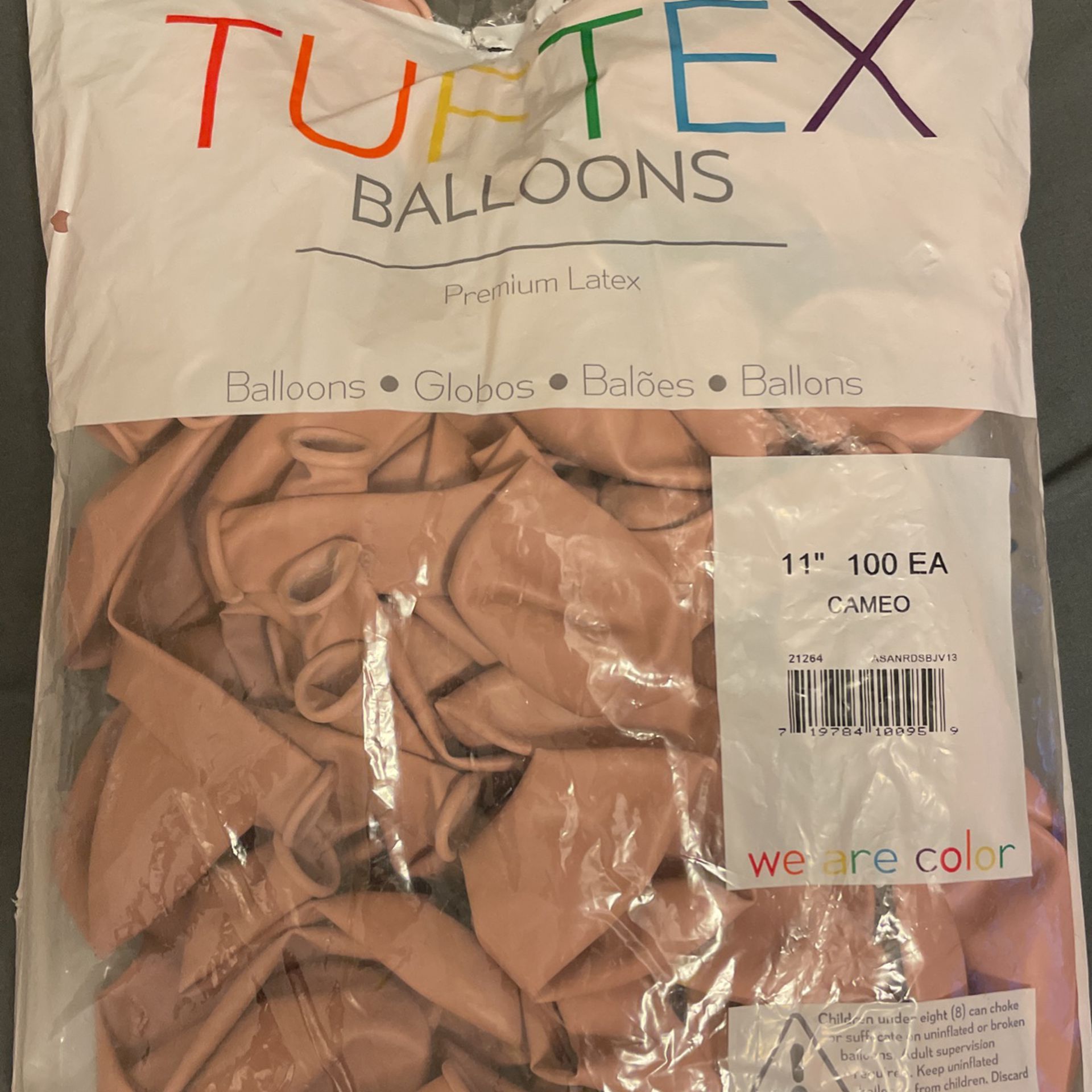 TUFTEX - Balloons, 11” Cameo