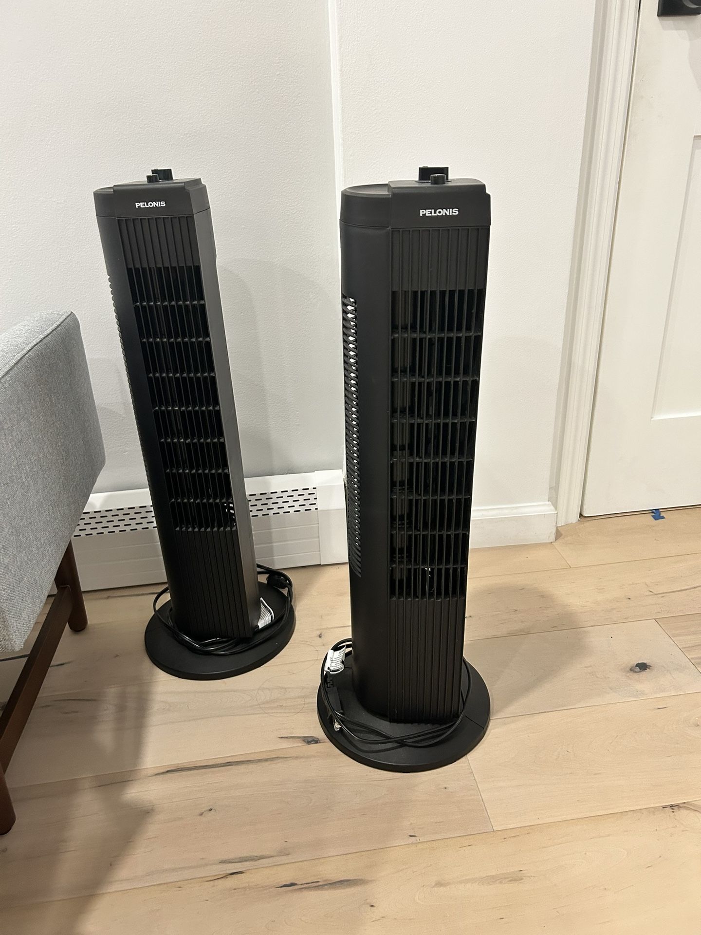 2 Oscillating 27” Tower fans