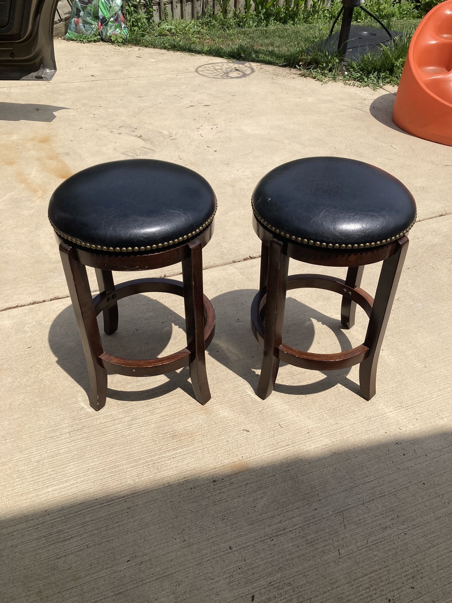Cordova Swivel Bar Stool Pair