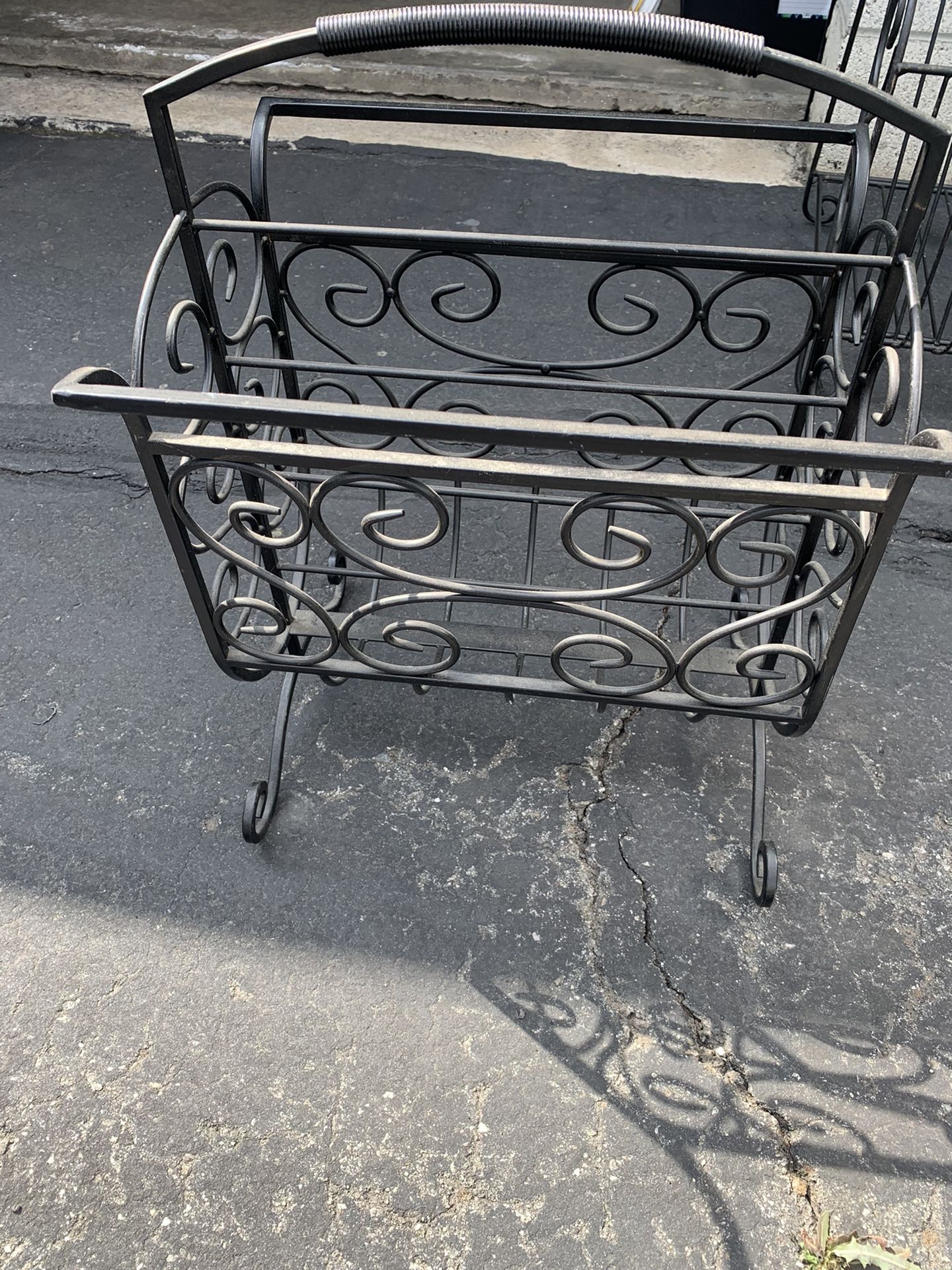 Iron Decorative Magazine Rack
